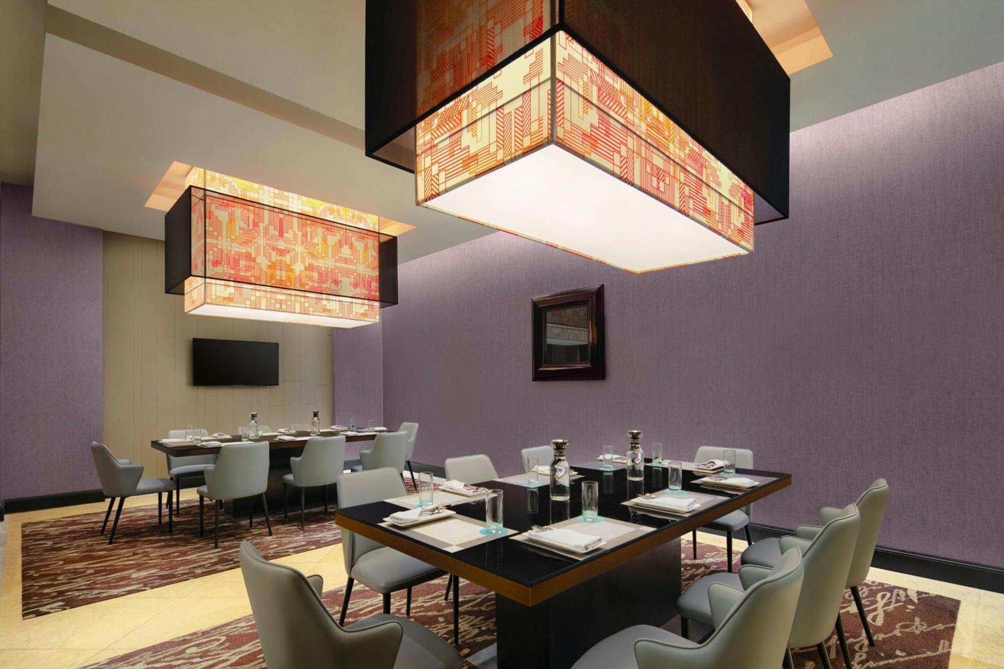 Le Meridien Kuala Lumpur Kültér fotó The restaurant