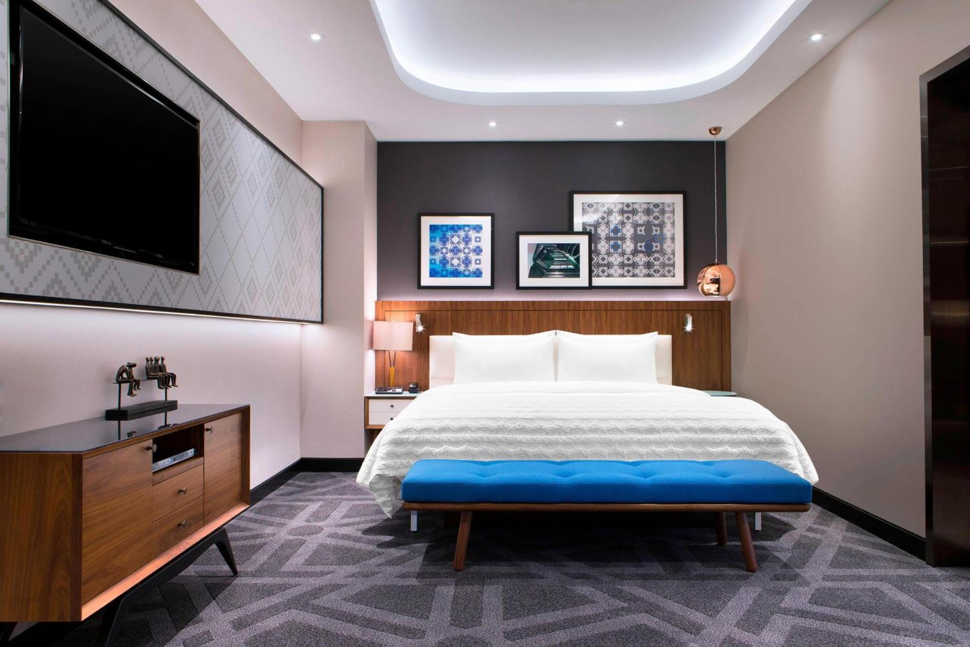 Le Meridien Kuala Lumpur Kültér fotó A bedroom at the hotel