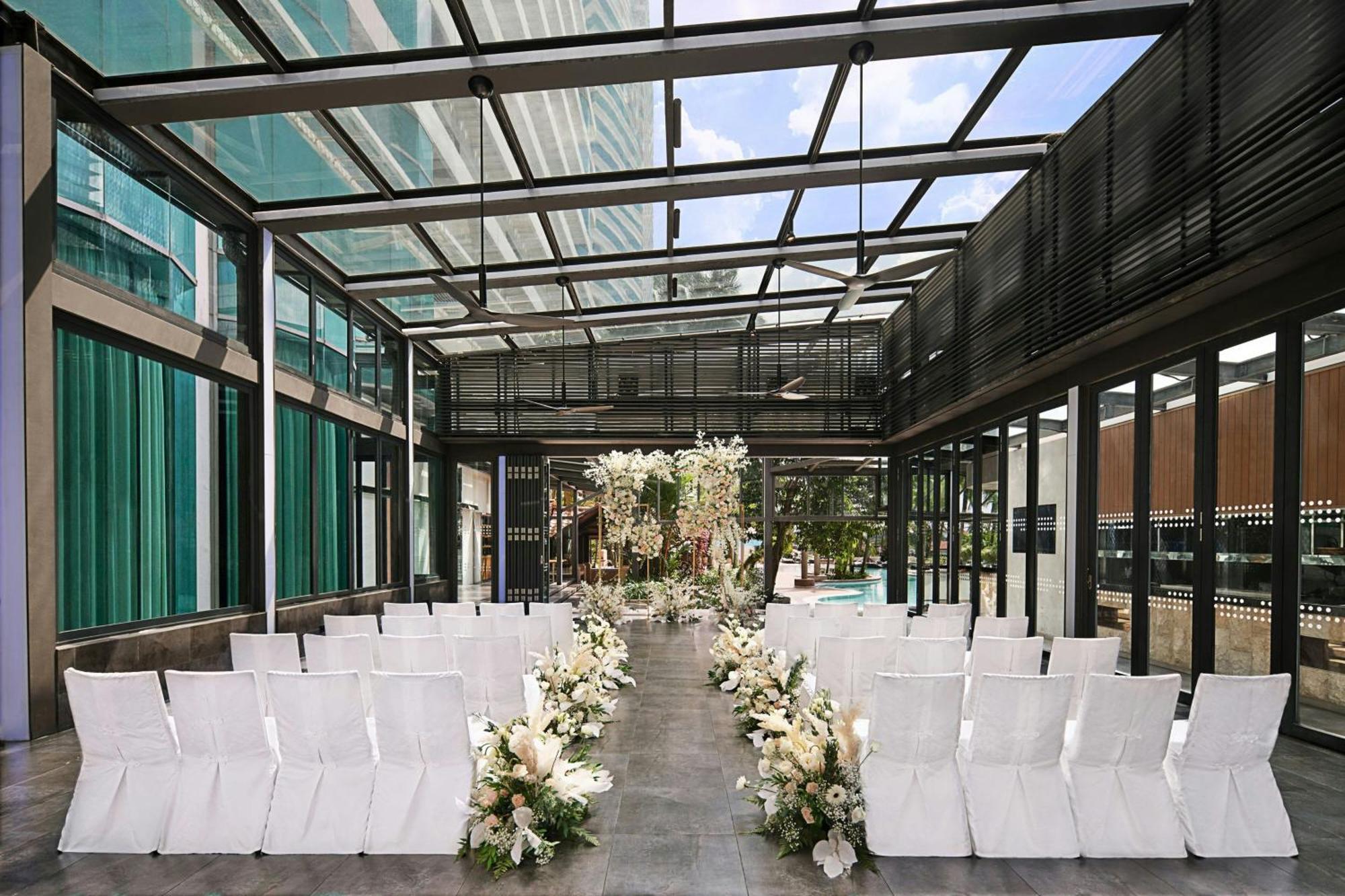 Le Meridien Kuala Lumpur Kültér fotó The Glasshouse